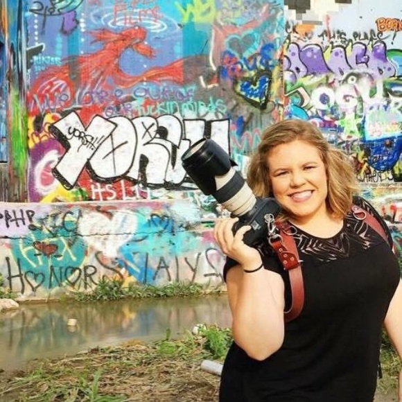 Meet your Posher, Becca - Picture 5 of 7